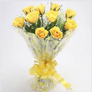 10 Pcs Thai Yellow Roses with color Tissue in a bouquet. Roses are imported from Thailand